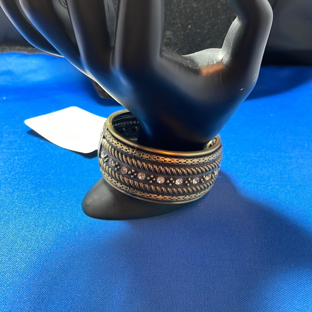 Fashion bracelet
